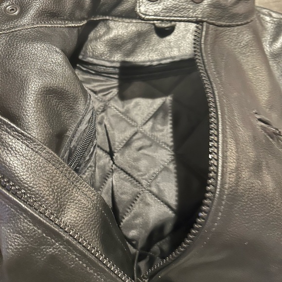 The coolest leather jacket!! (Genuine leather) - Picture 4 of 4